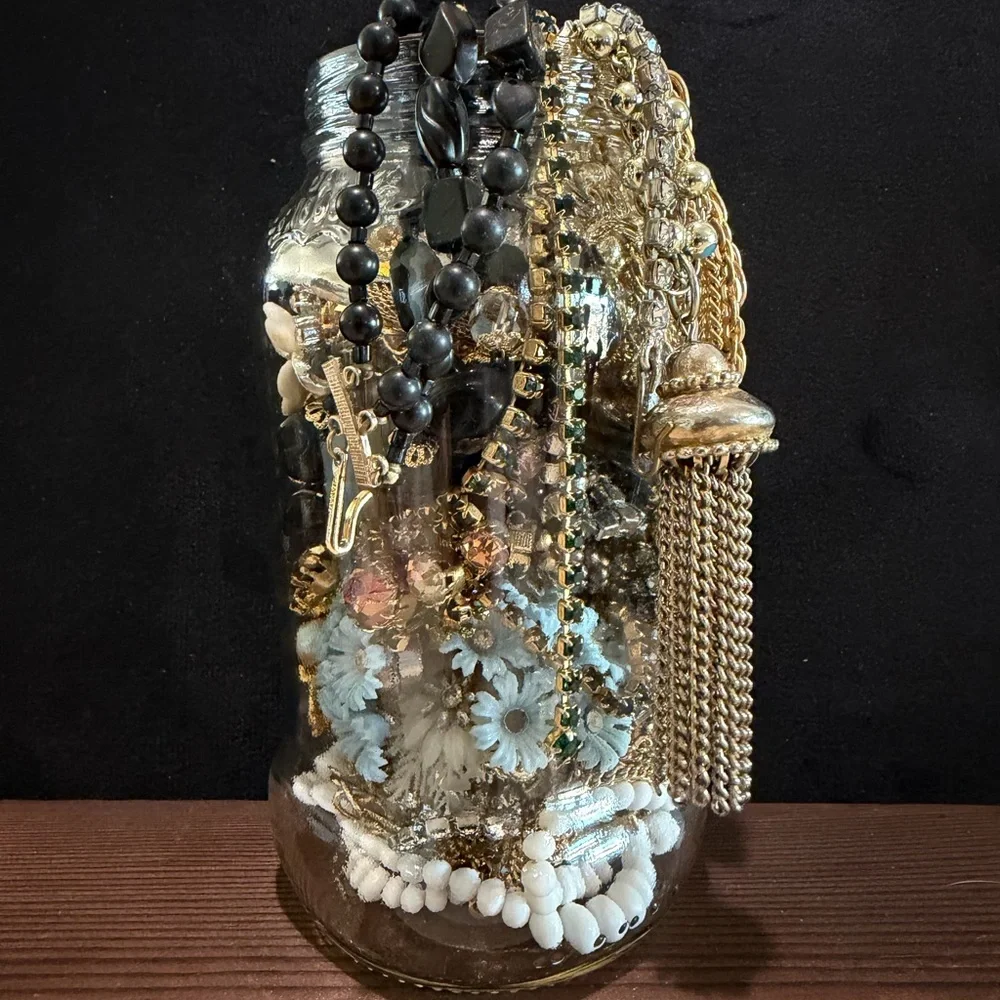 Vintage Jewelry Mystery Jar With Tassel Necklace - Picture 8 of 9